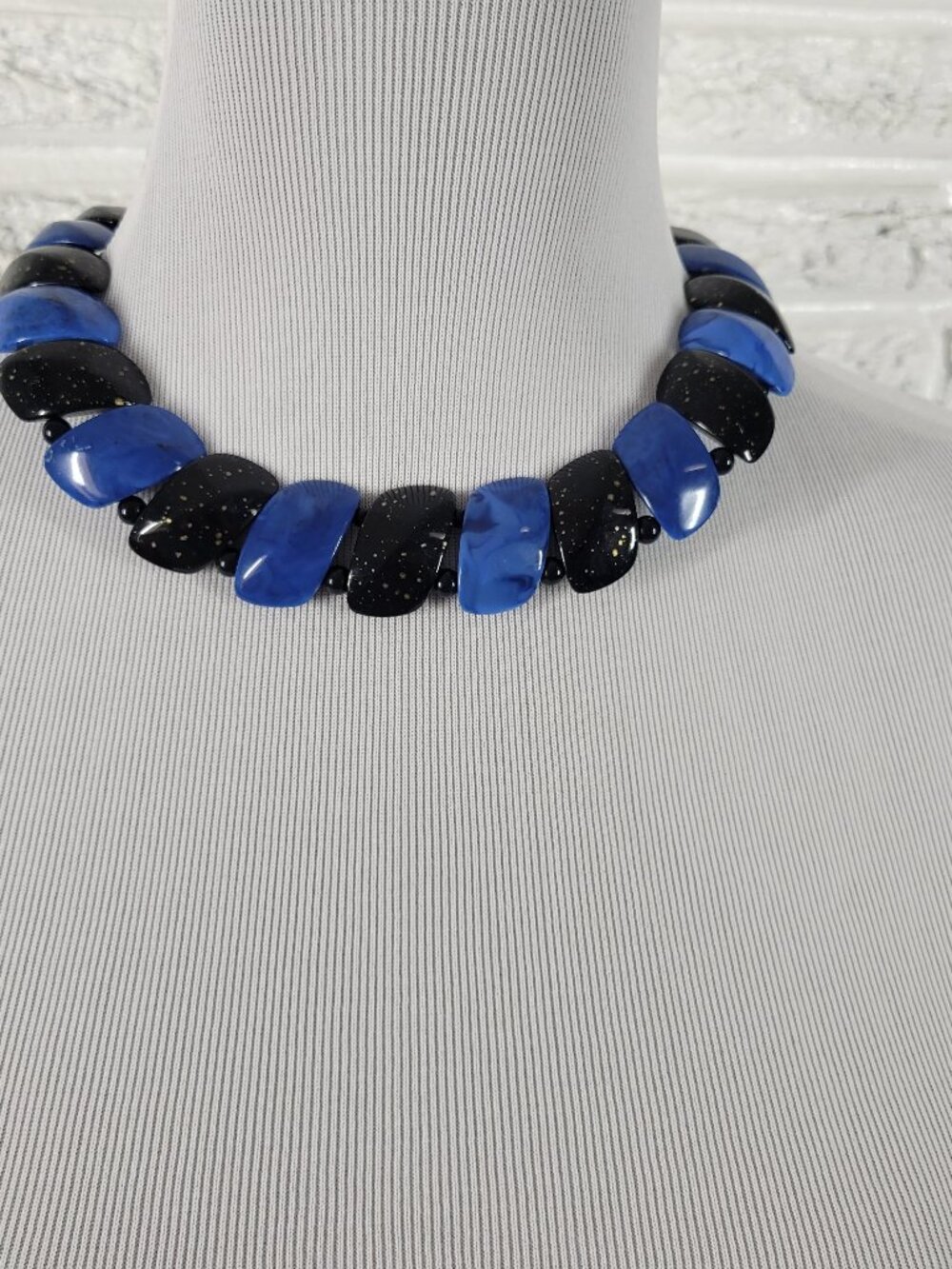 Chunky Blue Black Statement Necklace Marbled Gold Fleck 18" Choker‎ N23E